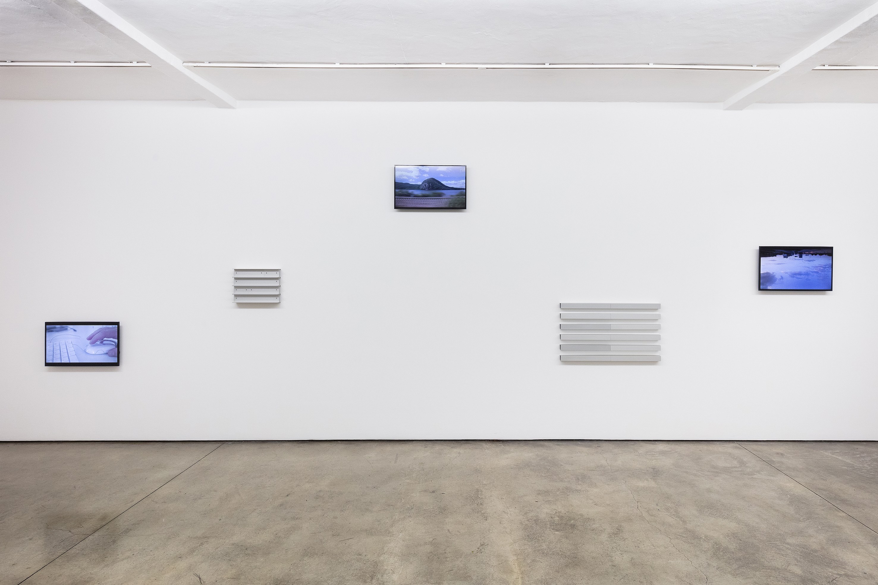 Liam Gillick, The Night of Red and Gold at Studio M, photo 2