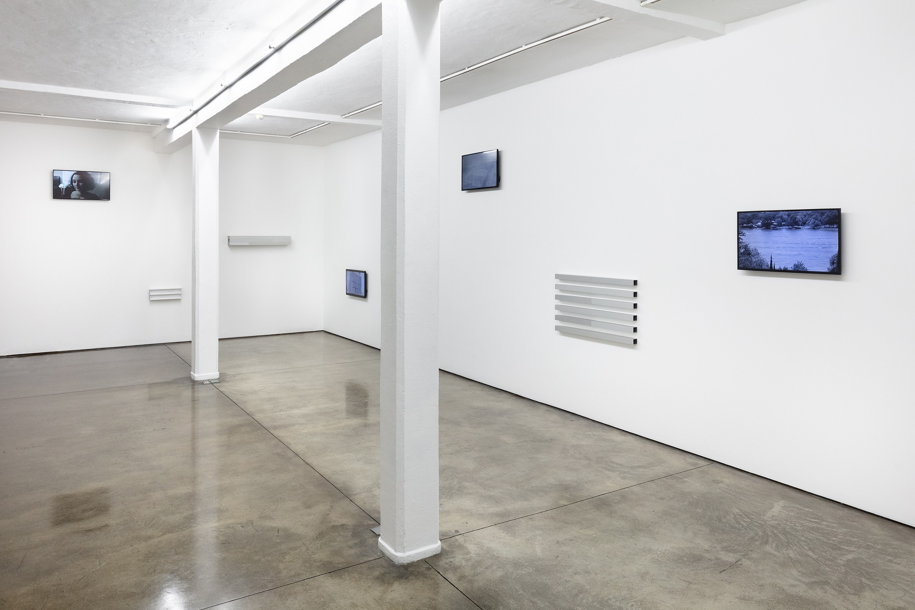 Liam Gillick, The Night of Red and Gold at Studio M, photo 3