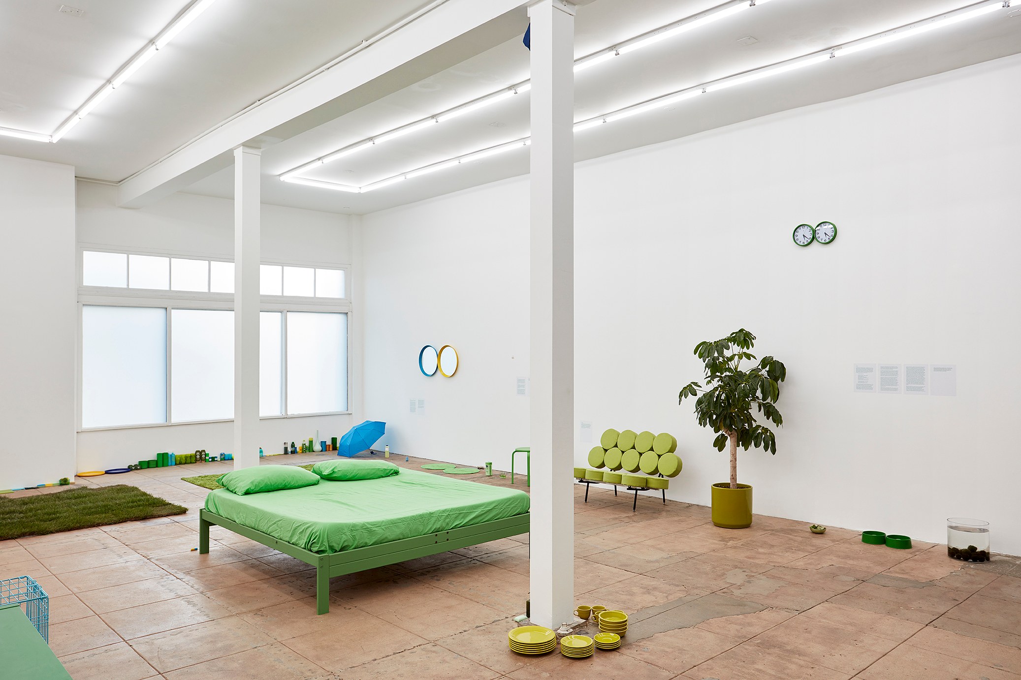 Puppies Puppies (Jade Guanaro Kuriki-Olivo), Green (Ghosts) at Overduin and Kite, photo 8