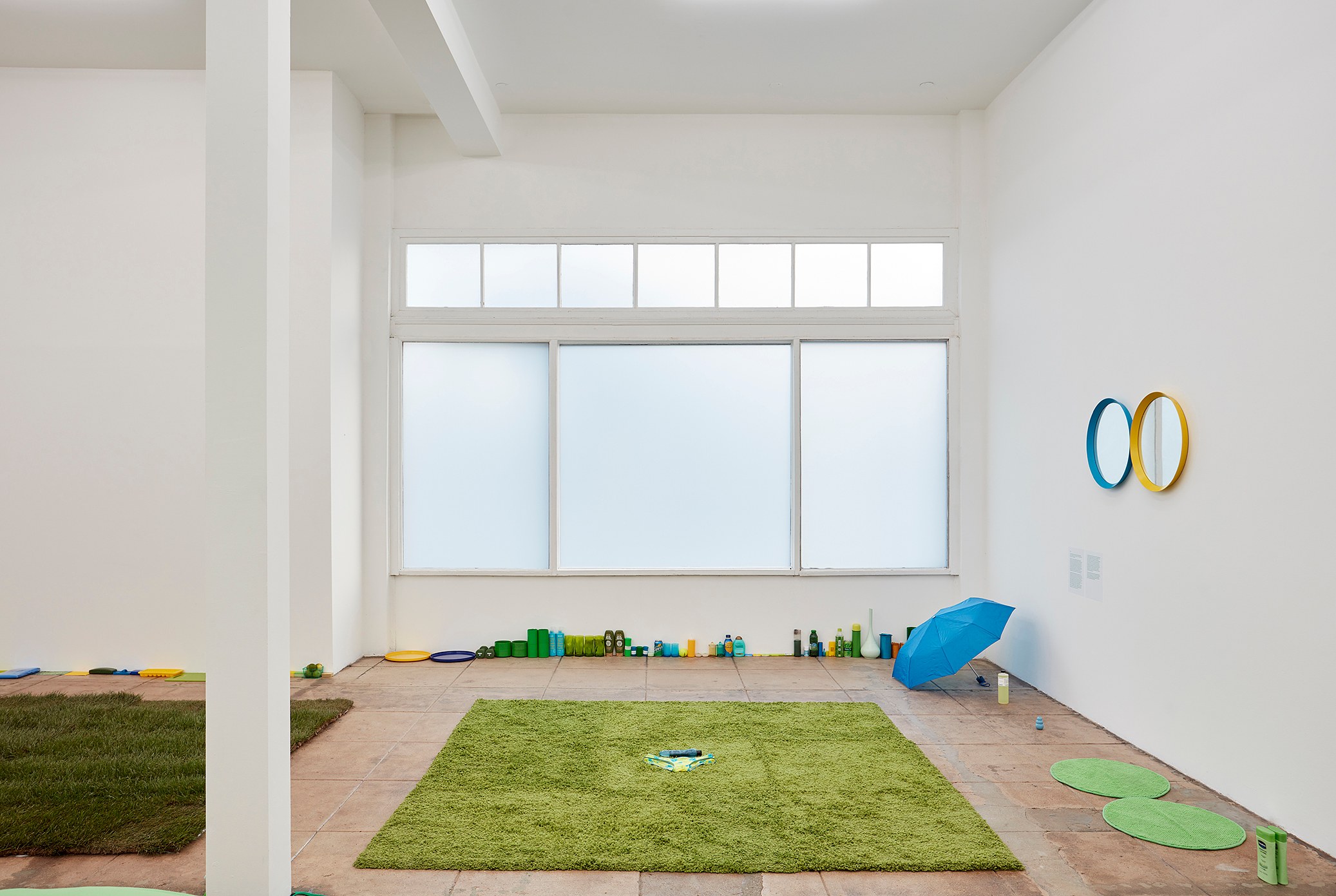Puppies Puppies (Jade Guanaro Kuriki-Olivo), Green (Ghosts) at Overduin and Kite, photo 14