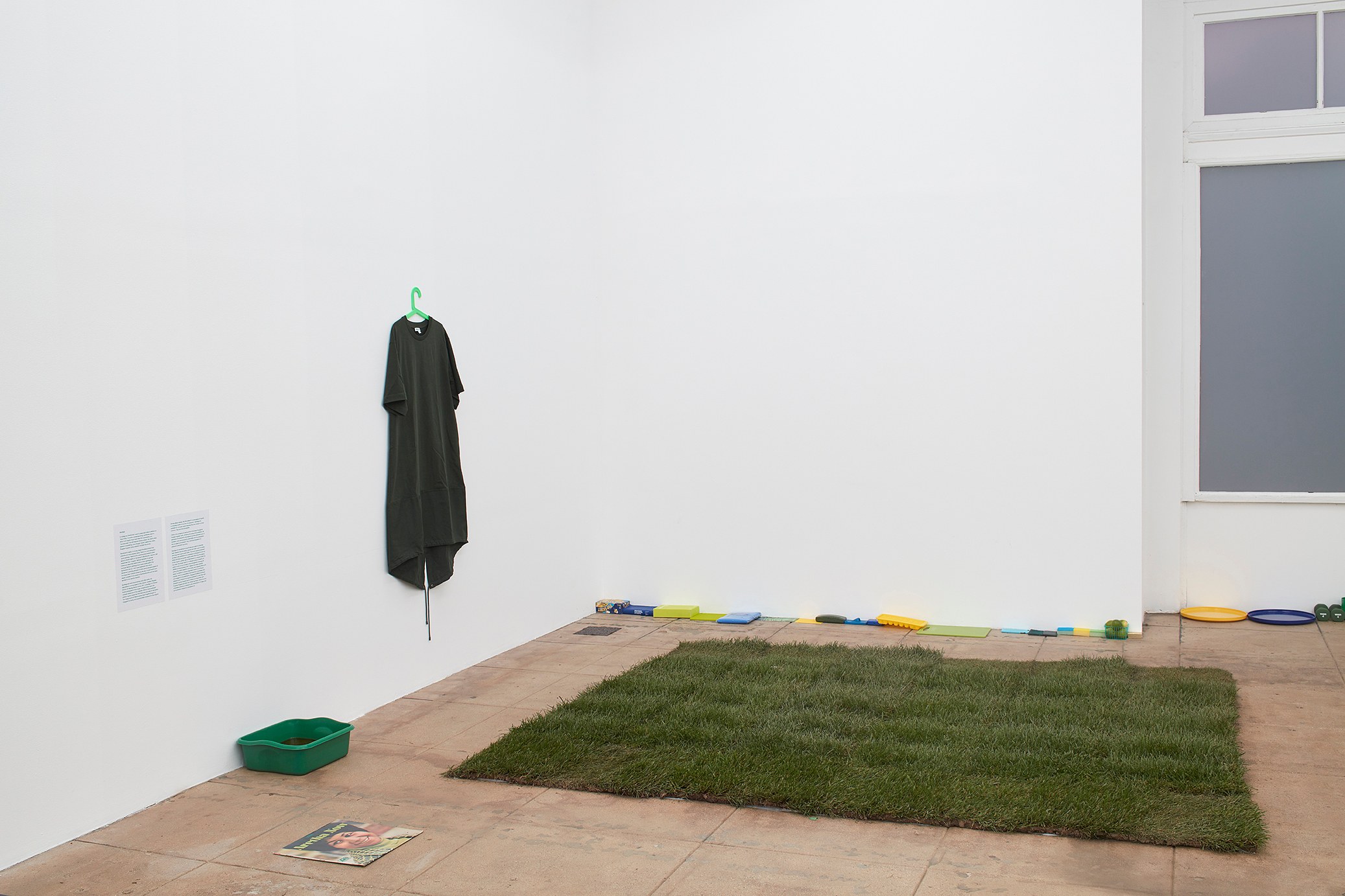 Puppies Puppies (Jade Guanaro Kuriki-Olivo), Green (Ghosts) at Overduin and Kite, photo 17