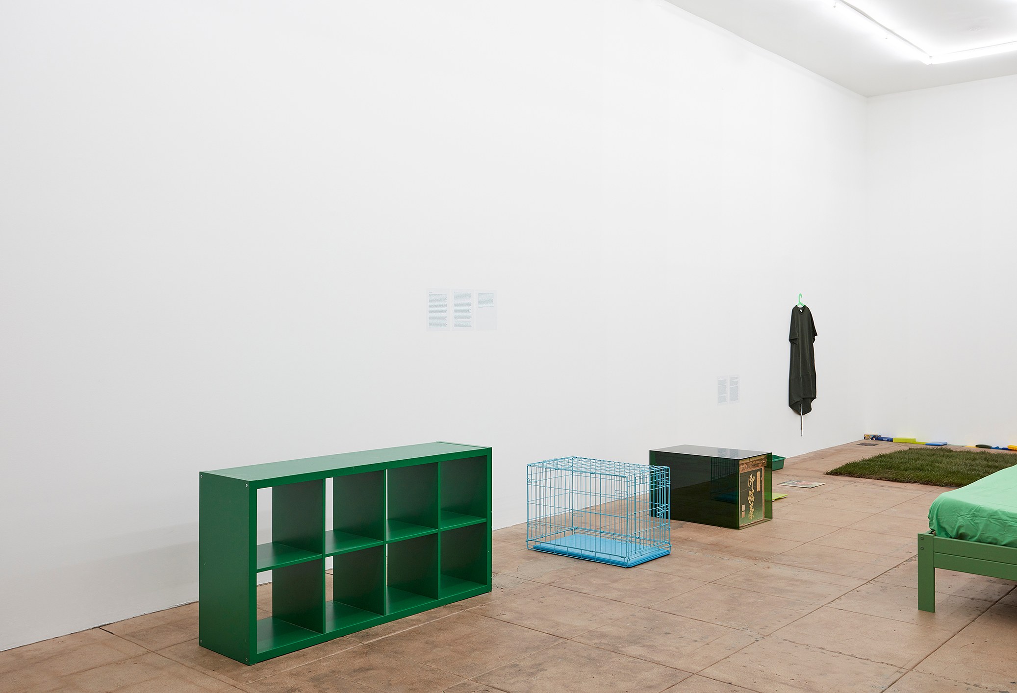 Puppies Puppies (Jade Guanaro Kuriki-Olivo), Green (Ghosts) at Overduin and Kite, photo 19