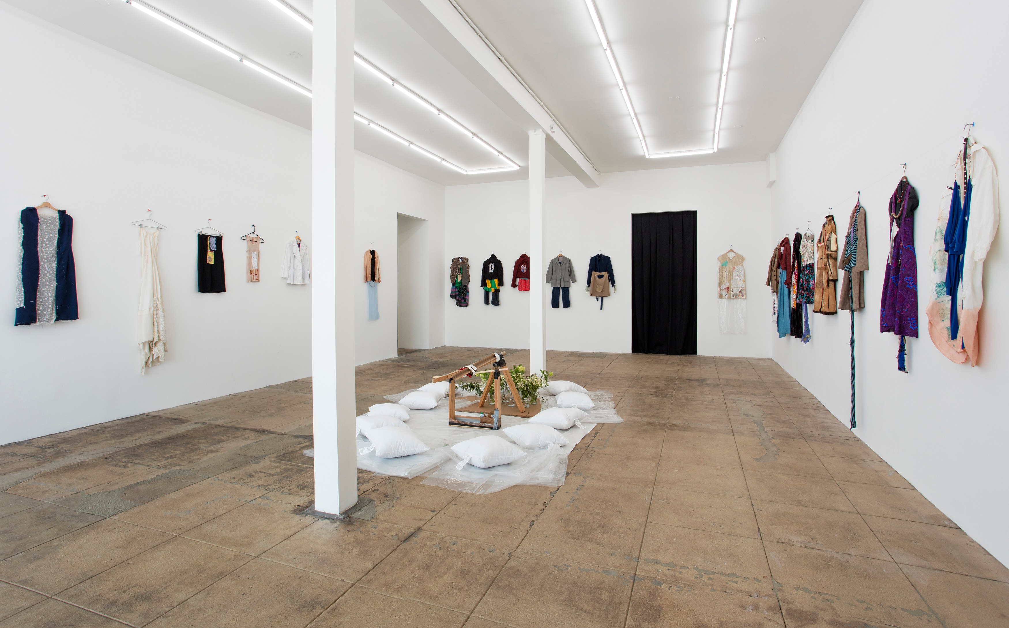 Susan Cianciolo, RUN 12: God is a Jacket at Overduin and Kite, photo 28