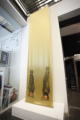 Image 2 of 8