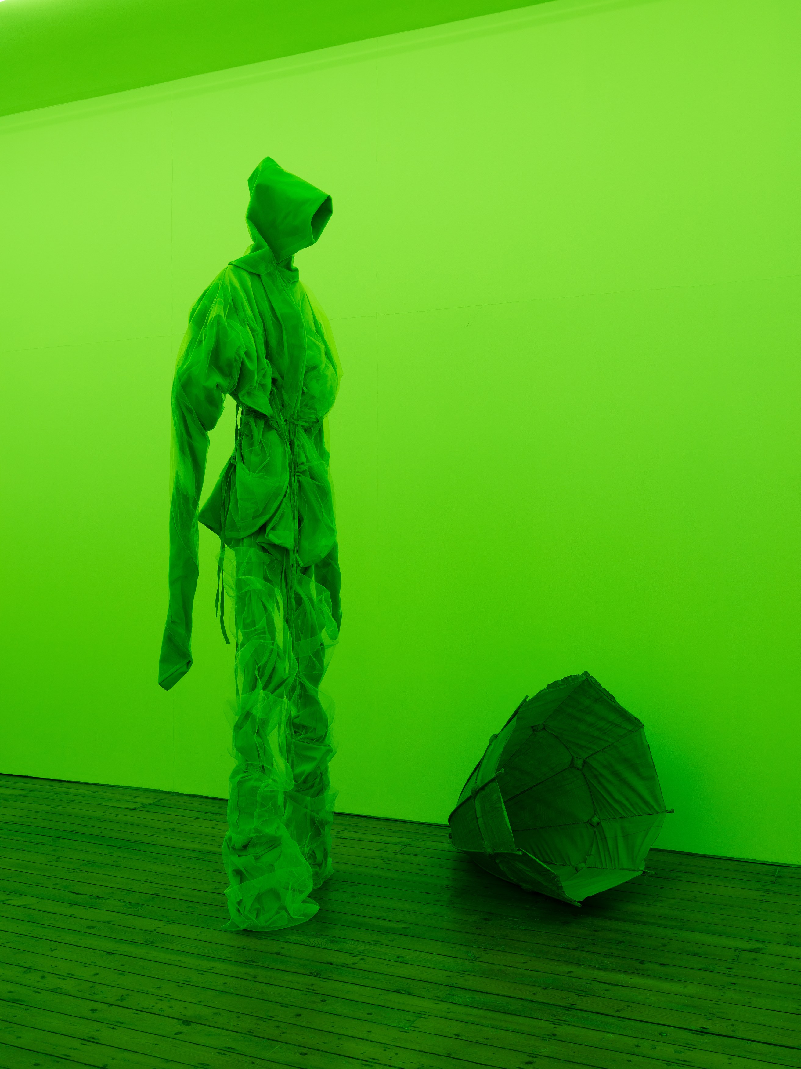 Sandra Mujinga, Spectral Keepers at The Approach, photo 18