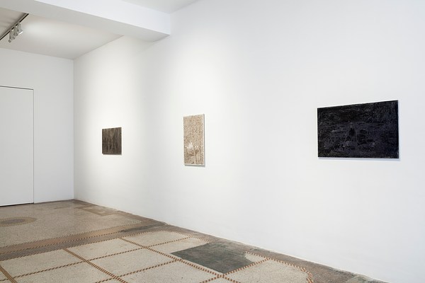 Image 2 of 28