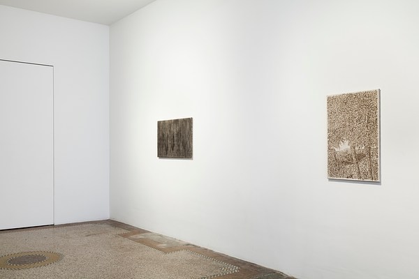 Image 4 of 28