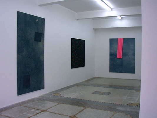 Image 3 of 8