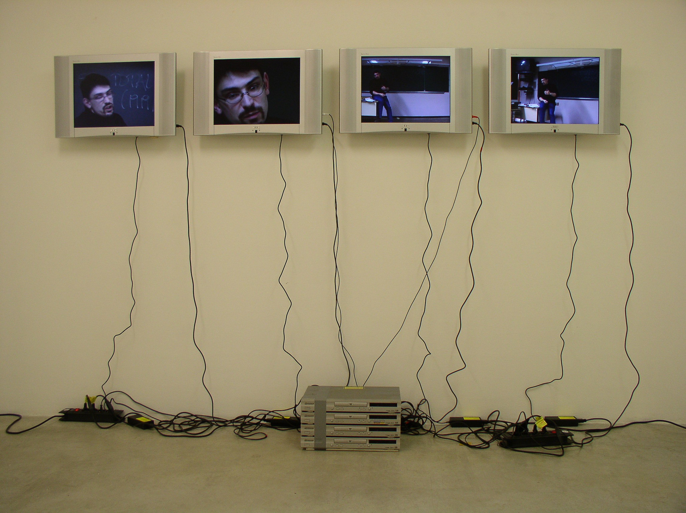 Pierre Joseph, Untitled at Air de Paris, photo 4