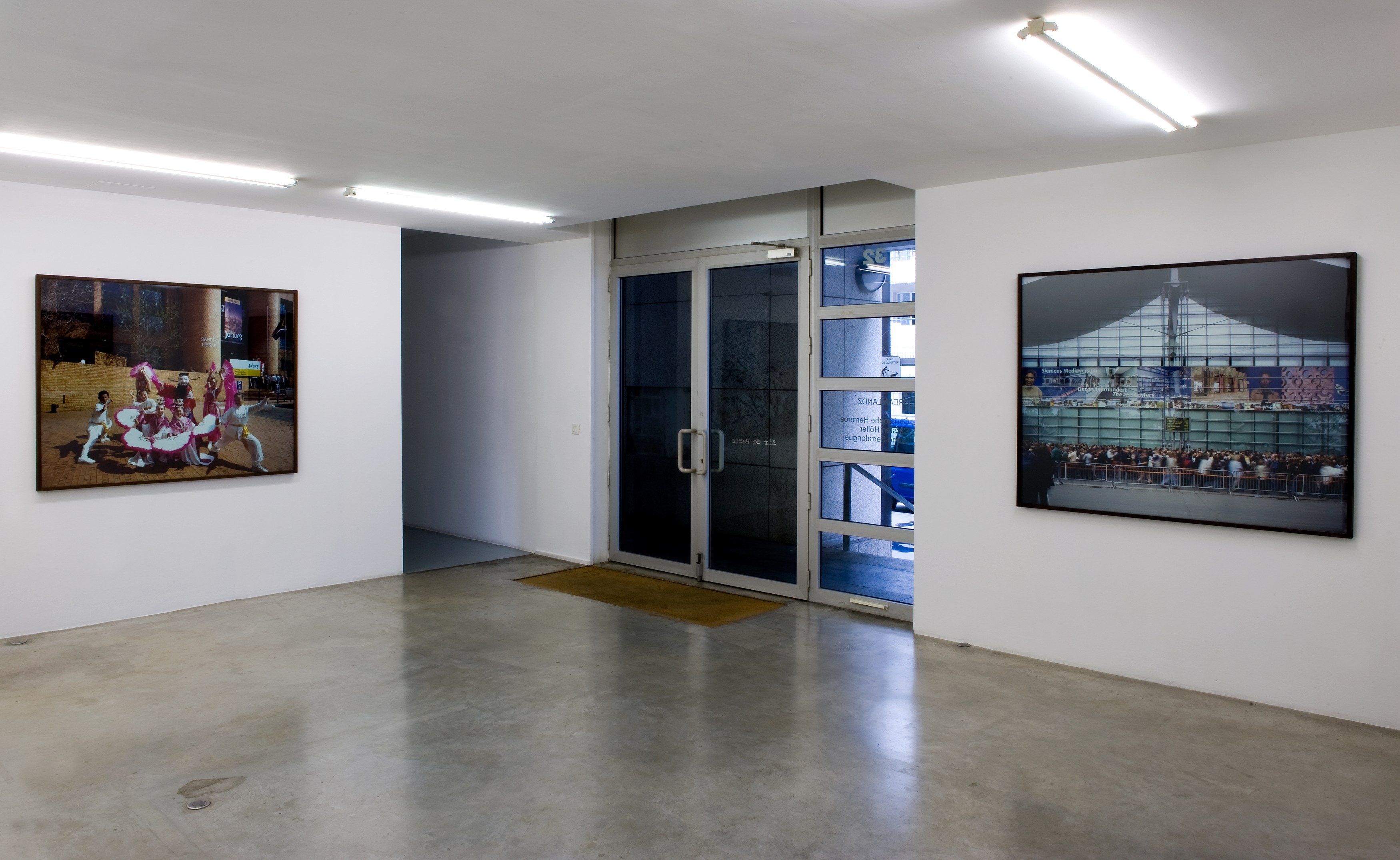 Carsten Höller, Bruno Serralongue, Dreamlandz at Air de Paris, photo 2
