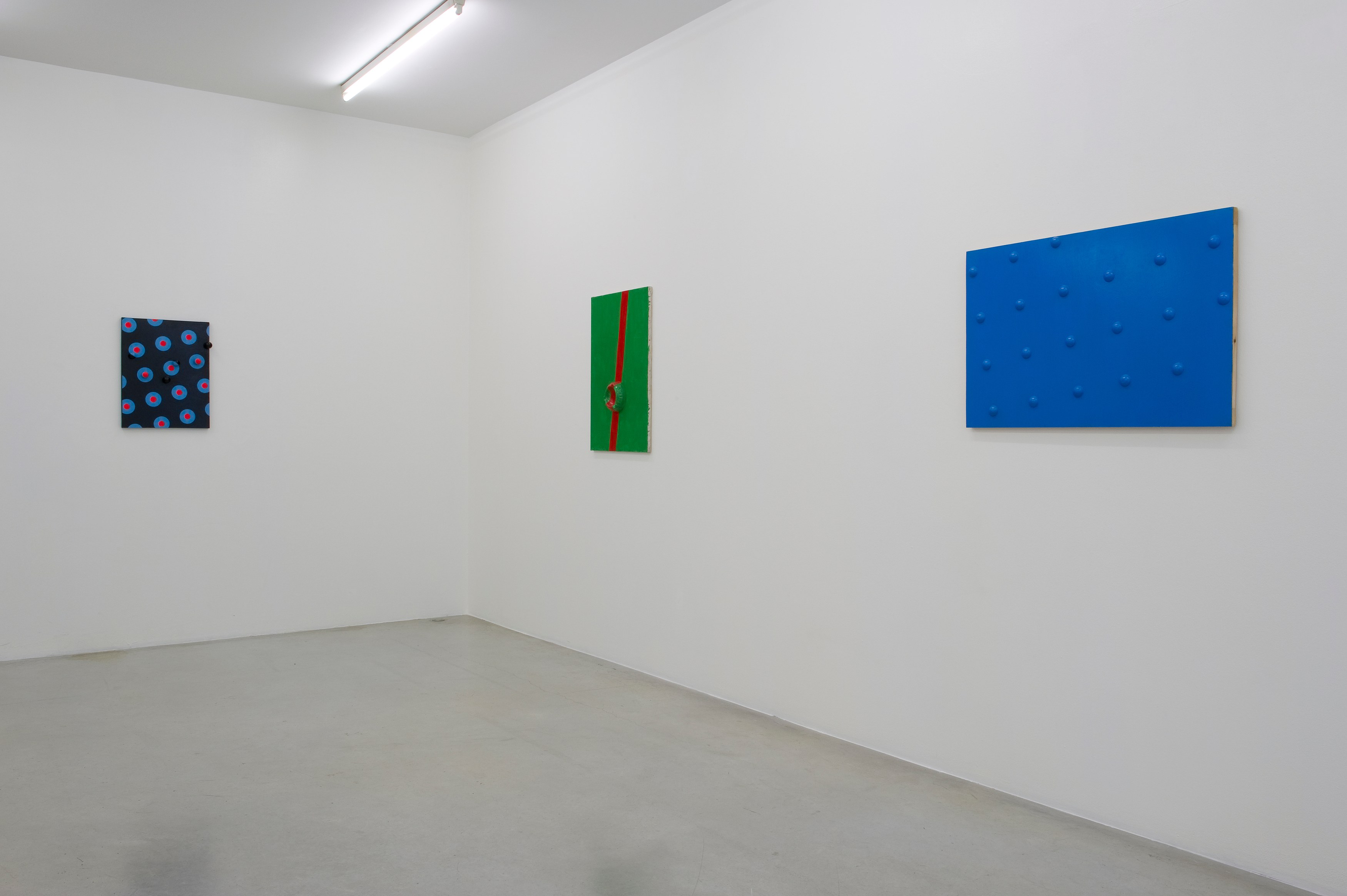 Guy de Cointet, A Few Paintings and an Old Woman at Air de Paris, photo 2
