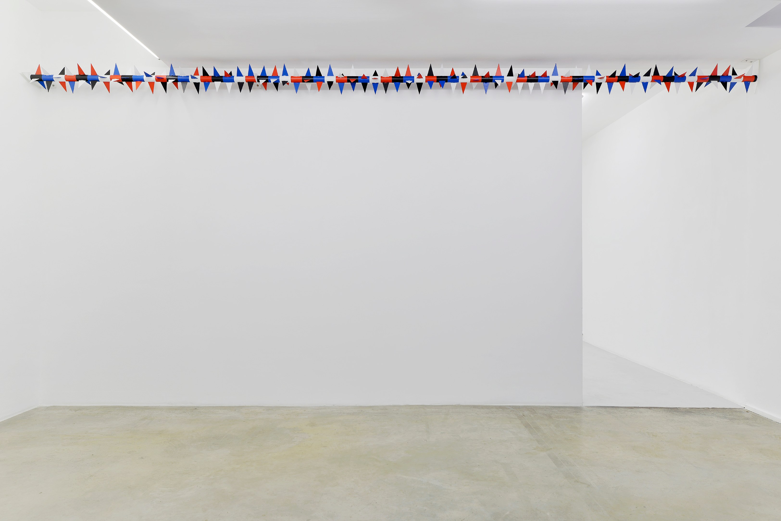 Claire Fontaine, Love is never enough at Air de Paris, photo 4
