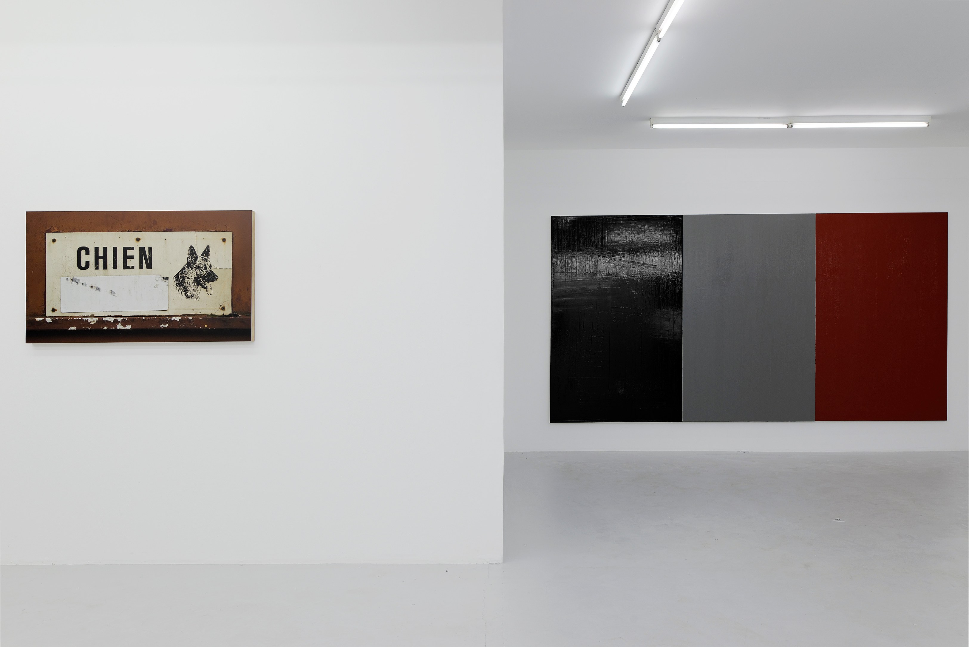 Claire Fontaine, Love is never enough at Air de Paris, photo 8