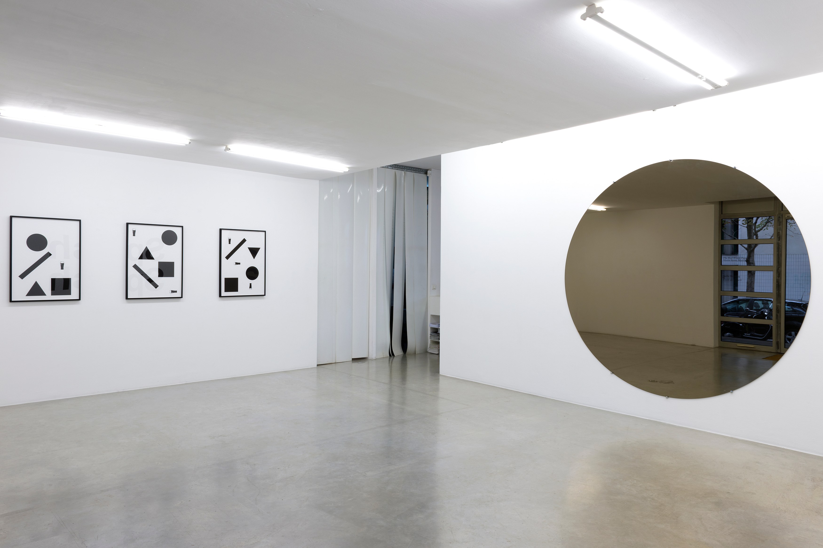 Liam Gillick, The Red Wood Pigeon Meets Some Meetings at Air de Paris, photo 2