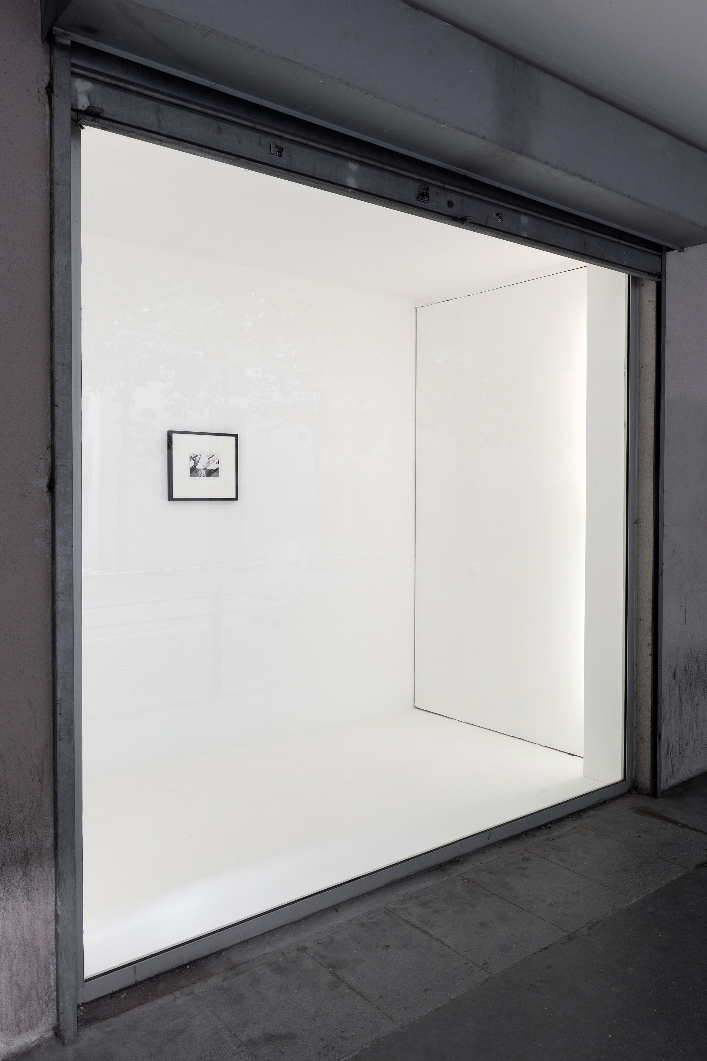 Sturtevant, Kill Stupidity at Air de Paris, photo 5