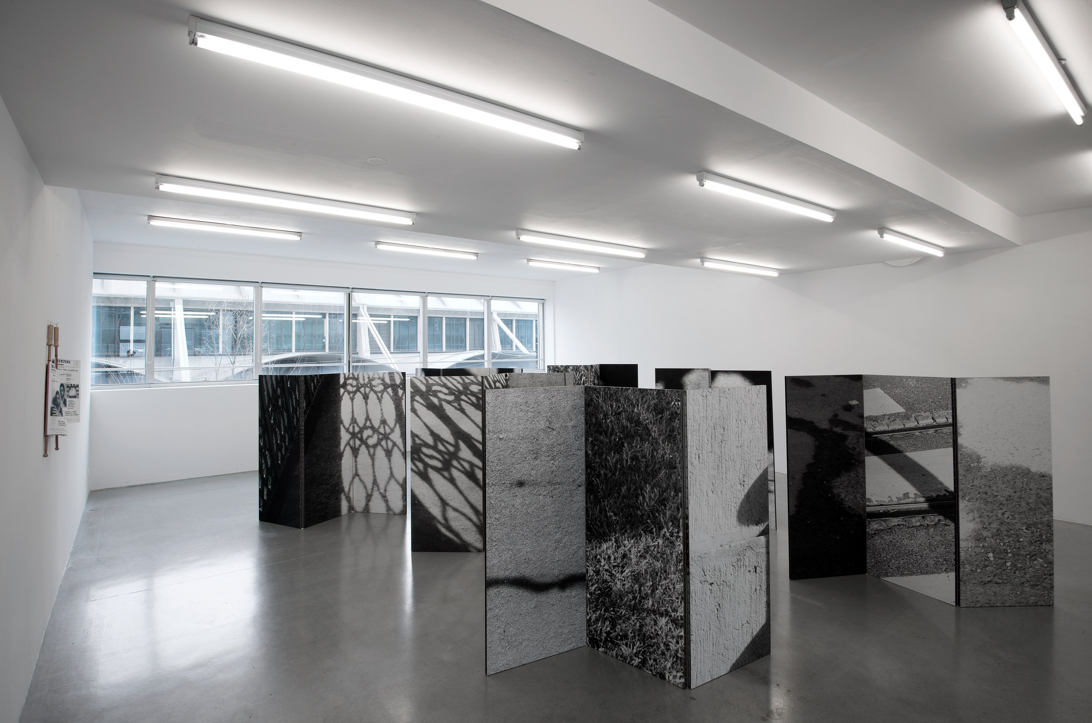Jef Geys, Paravents (As Sombras de Lisboa) at Air de Paris, photo 3