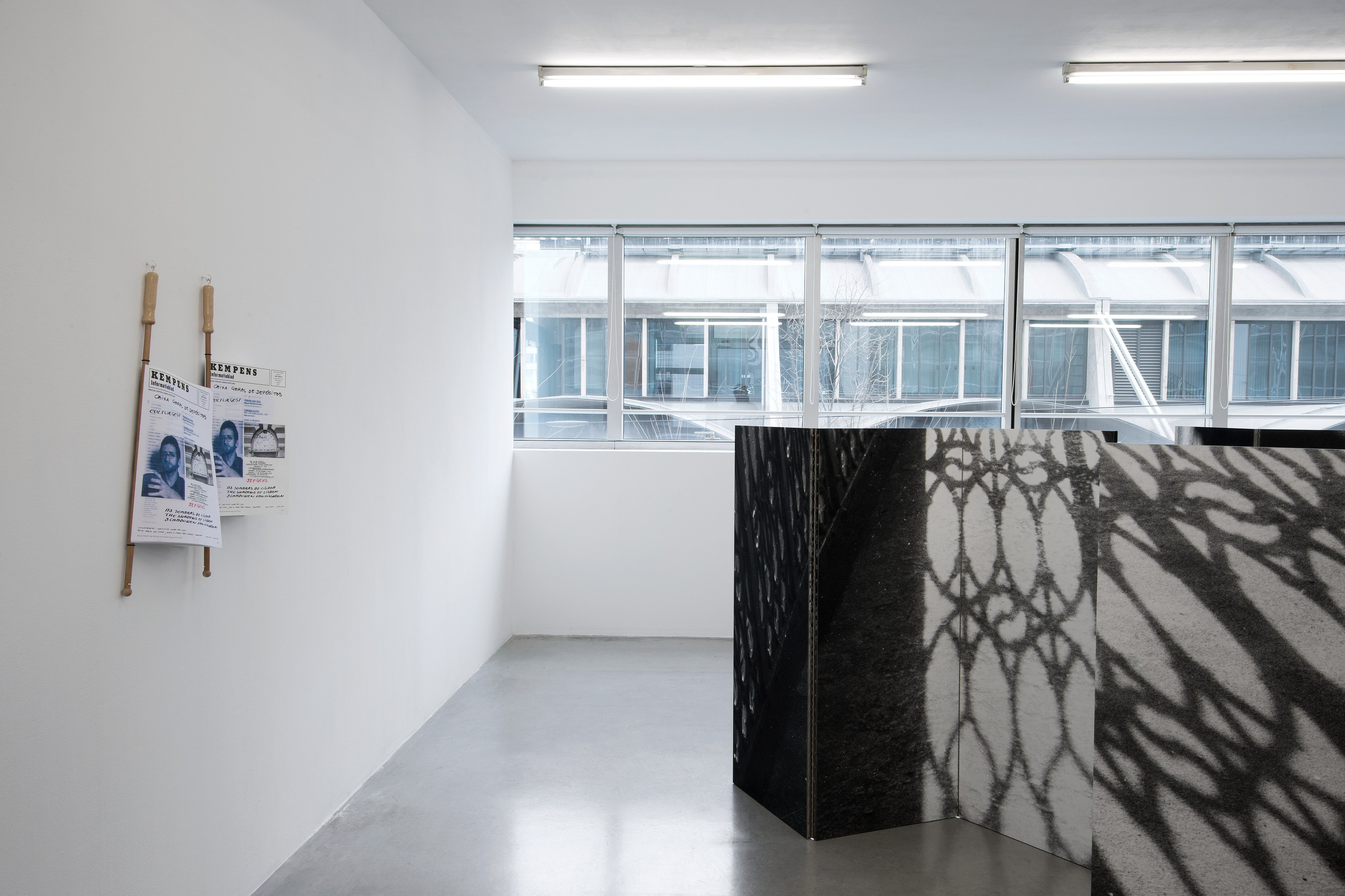 Jef Geys, Paravents (As Sombras de Lisboa) at Air de Paris, photo 5