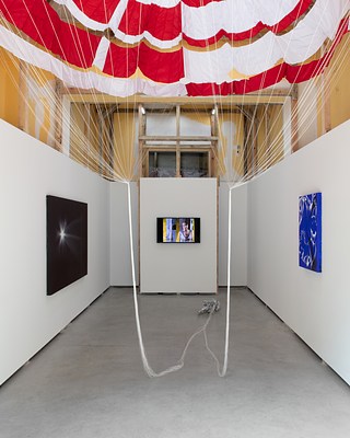 Image 10 of 33