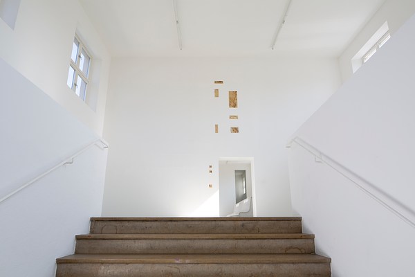 Image 19 of 33