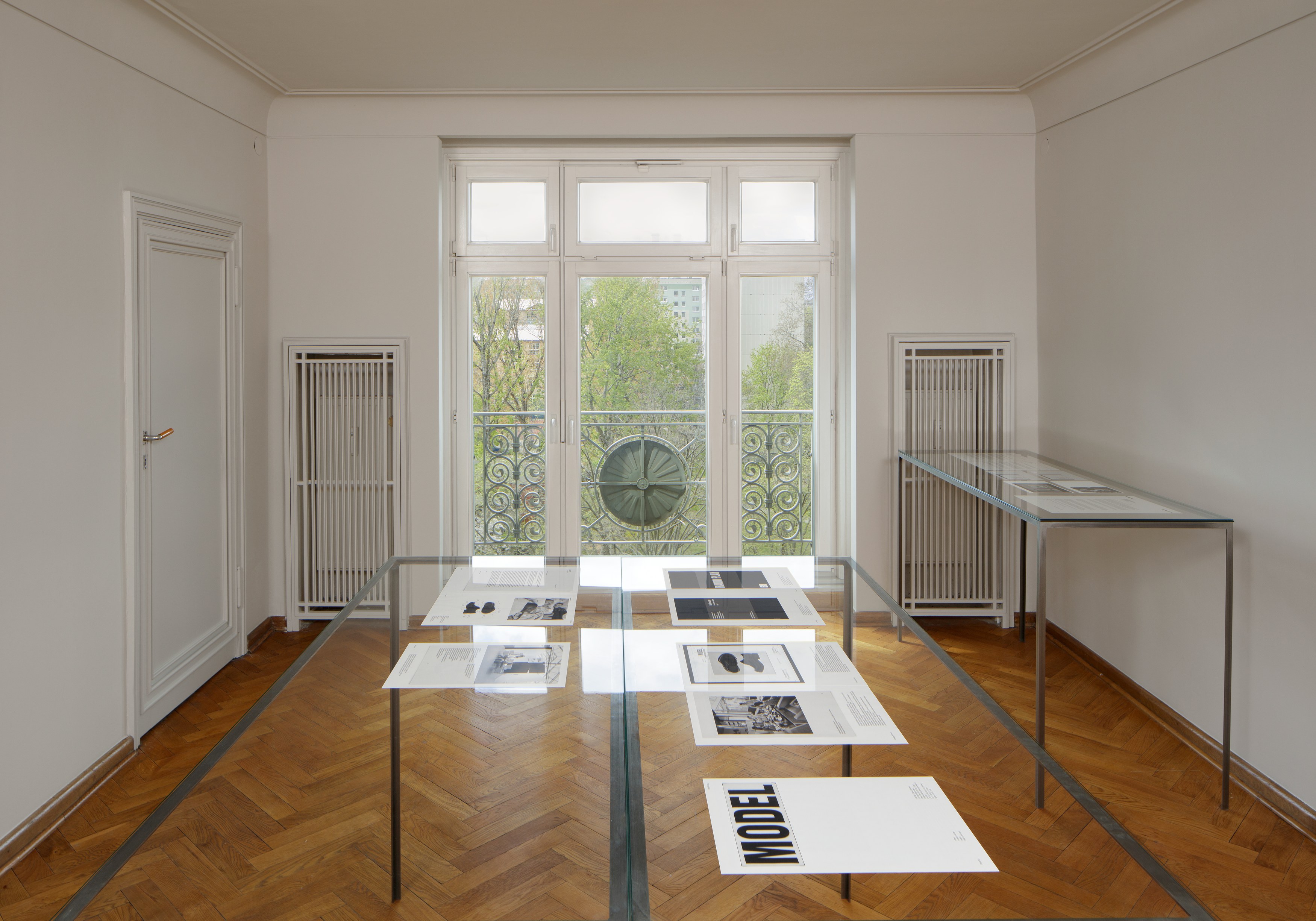 Christopher Williams, Werbung: Adapted for Use at Sammlung Haubrok and Paris Bar, Berlin, photo 7