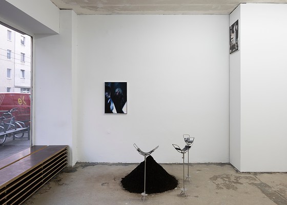 Image 1 of 28