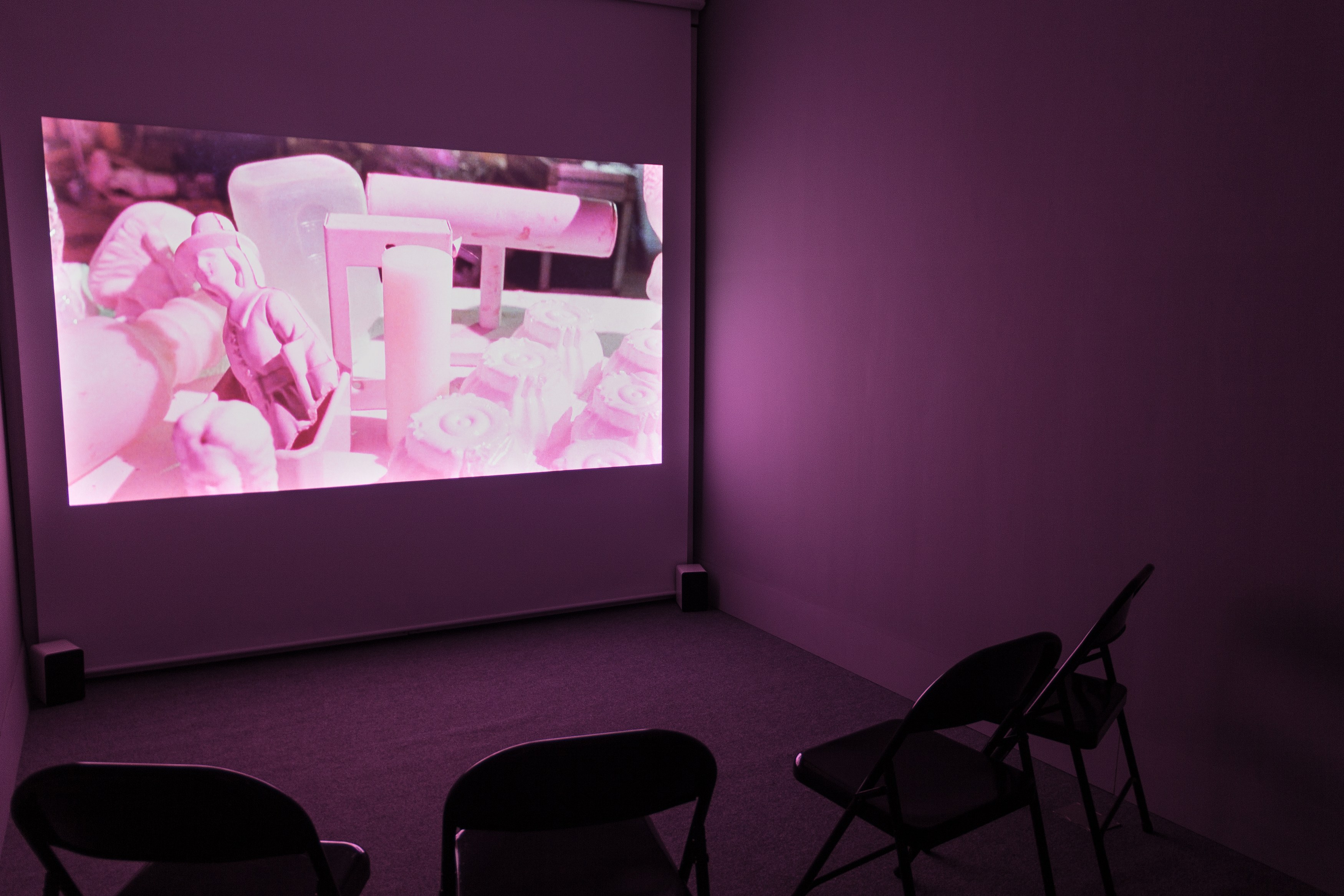 Sara Cwynar, Rose Gold at The Approach, photo 5