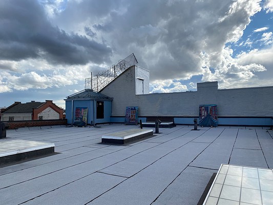 Image 1 of 20