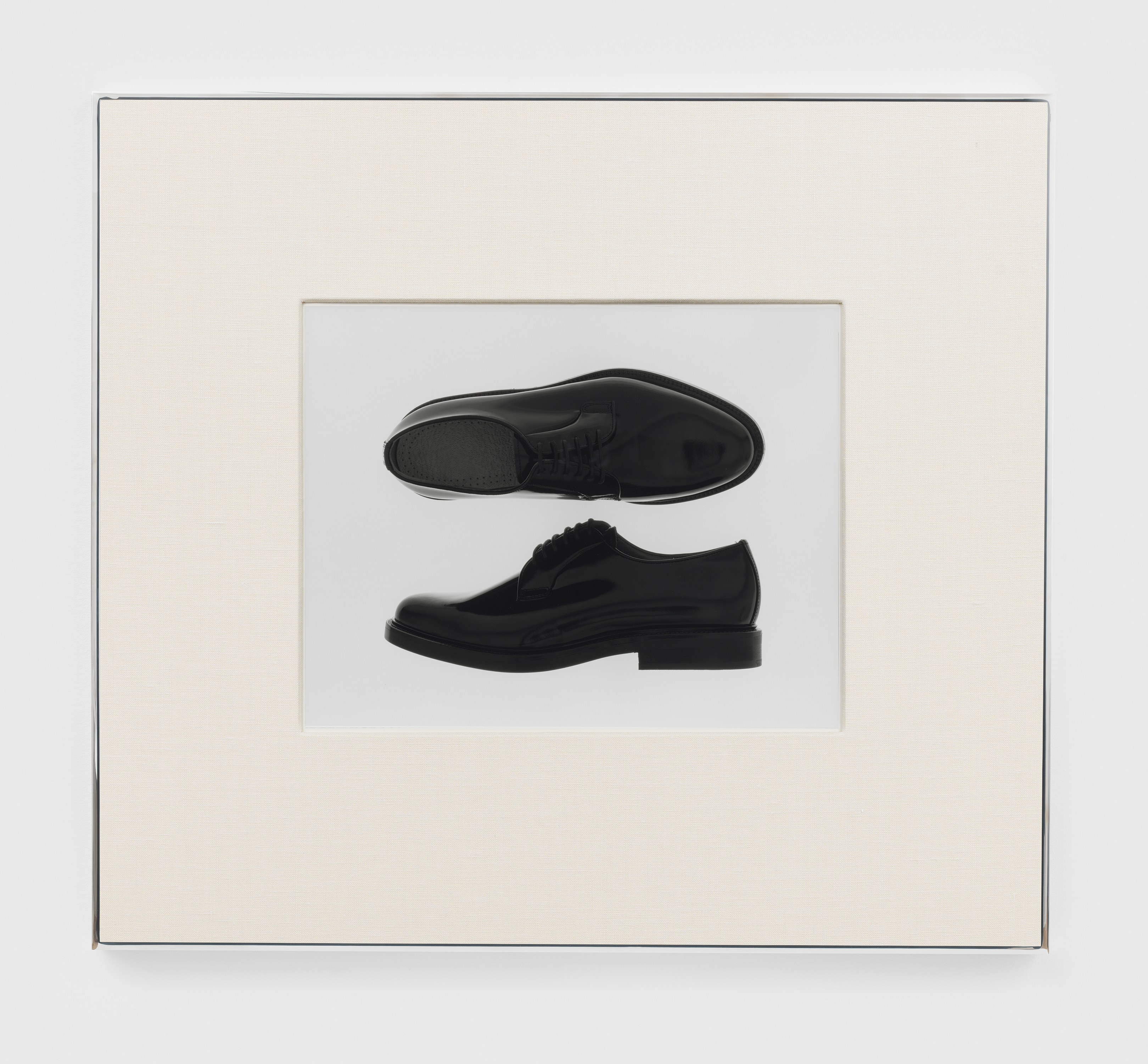 Christopher Williams, Werbung: Adapted for Use and Provisional Prop, A 48-Hour Display of Quality Framing Materials at Sammlung Haubrok and Paris Bar, Berlin, photo 19