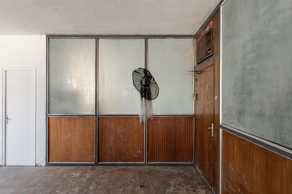 Image 4 of 28