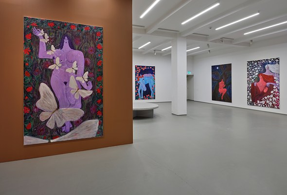 Image 4 of 33