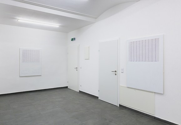 Image 2 of 28