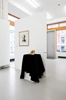 Image 2 of 27