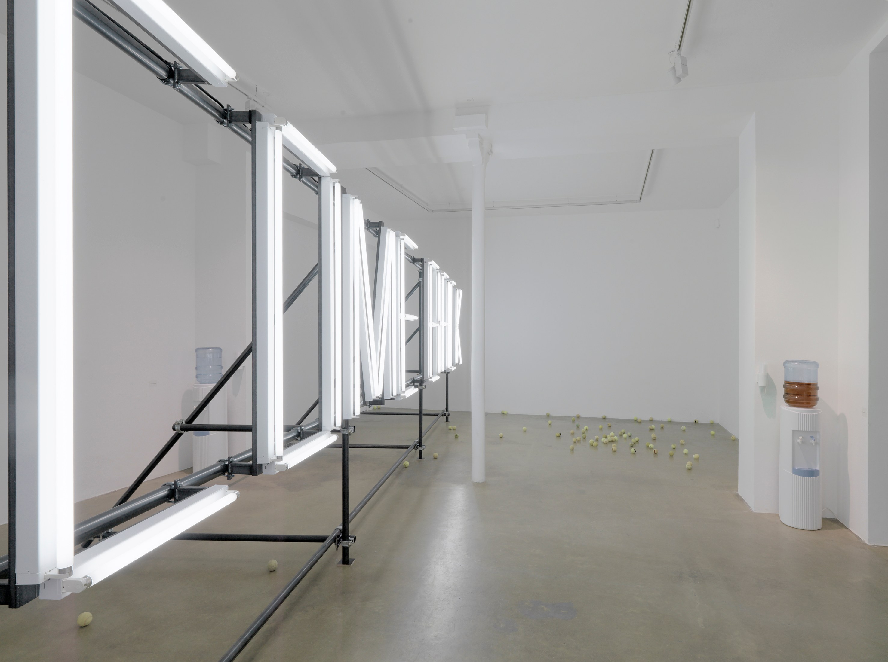 Claire Fontaine, Feux de détresse at Galerie Chantal Crousel, photo 6