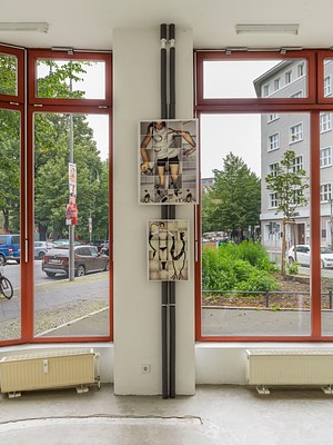 Image 4 of 18