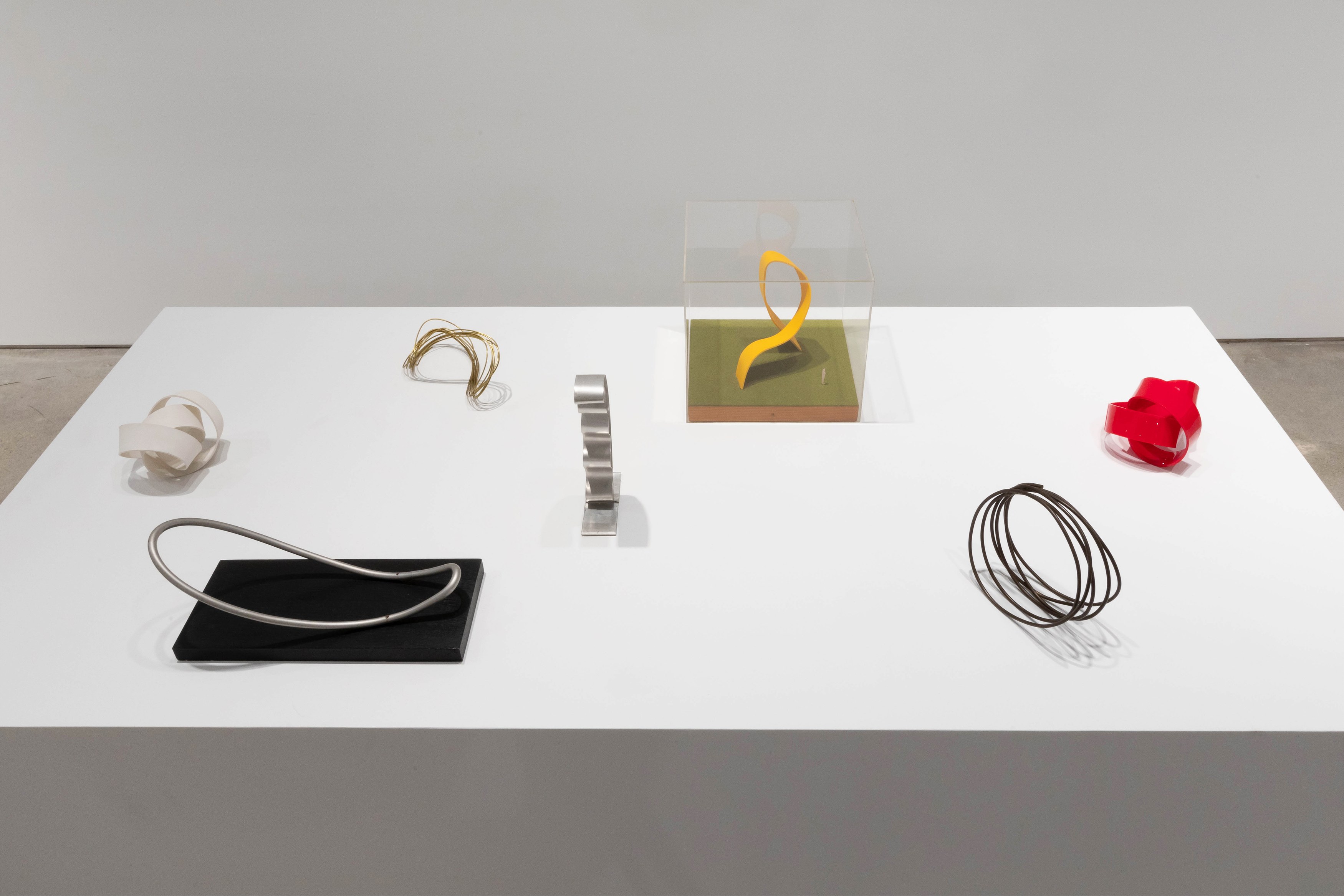 Tomie Ohtake, Visible Persistence at Nara Roesler, photo 9