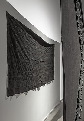 Image 4 of 25