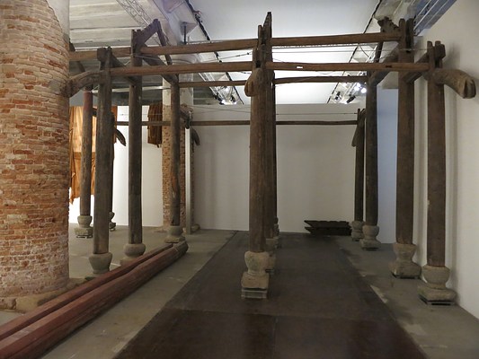 Image 4 of 27