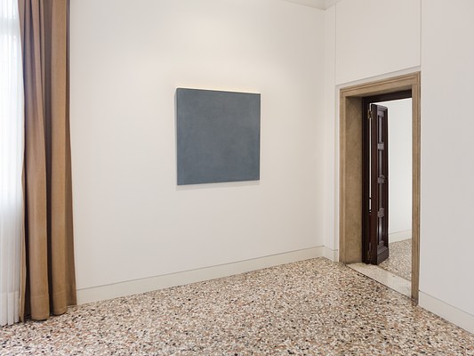 Image 7 of 40