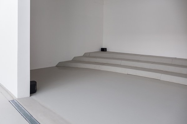Image 4 of 21