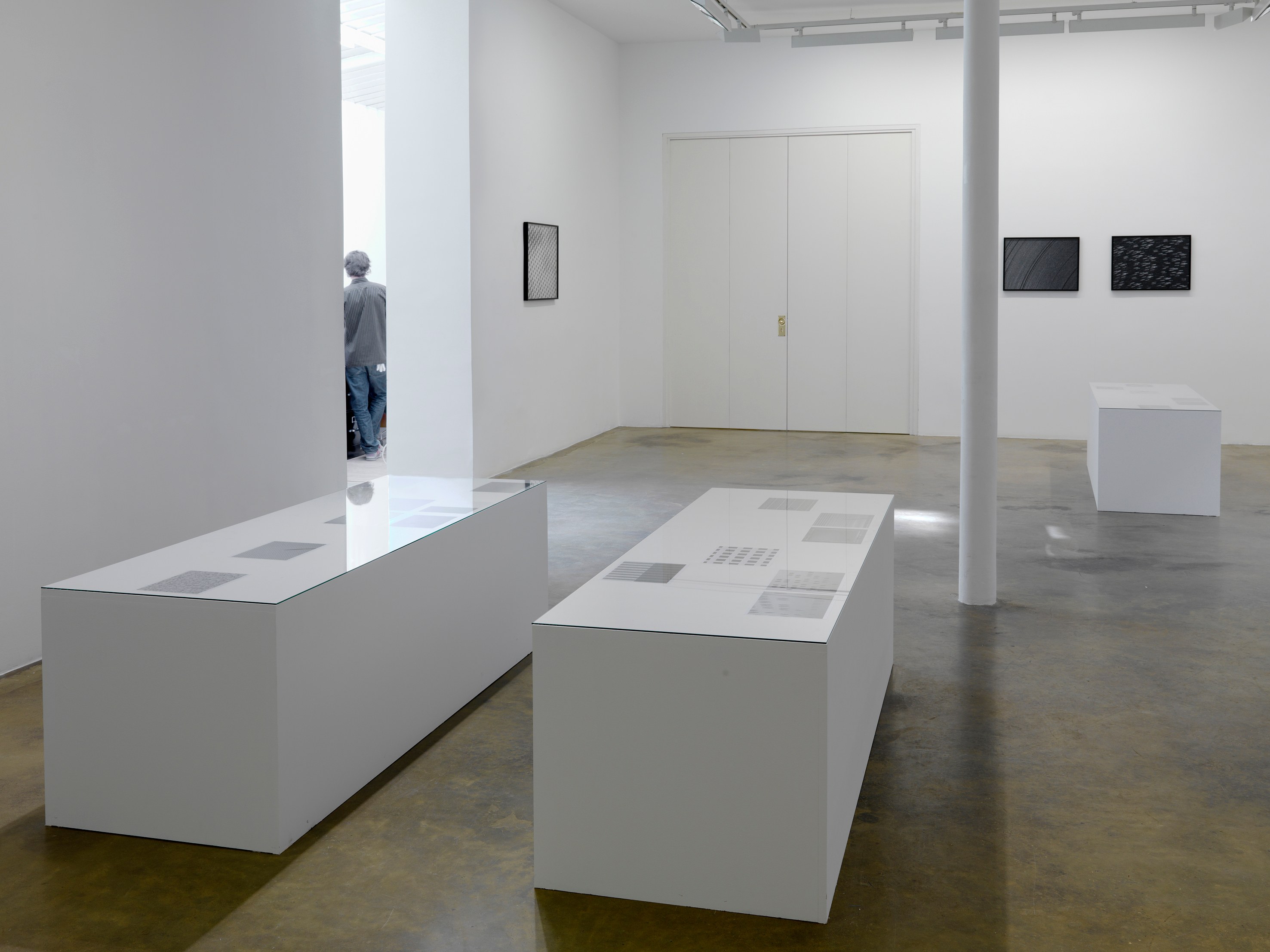 Sean Snyder, Untitled at Galerie Chantal Crousel, photo 2