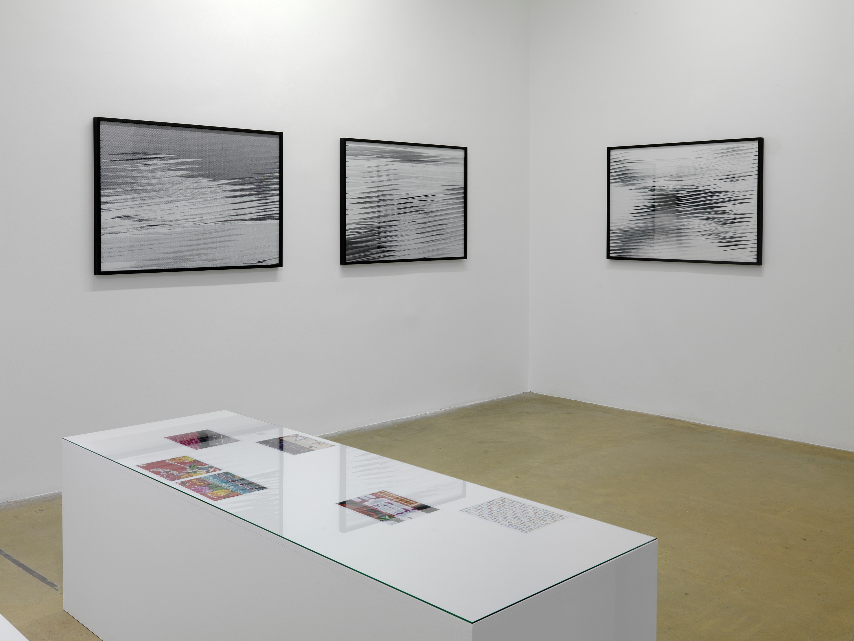 Sean Snyder, Untitled at Galerie Chantal Crousel, photo 3