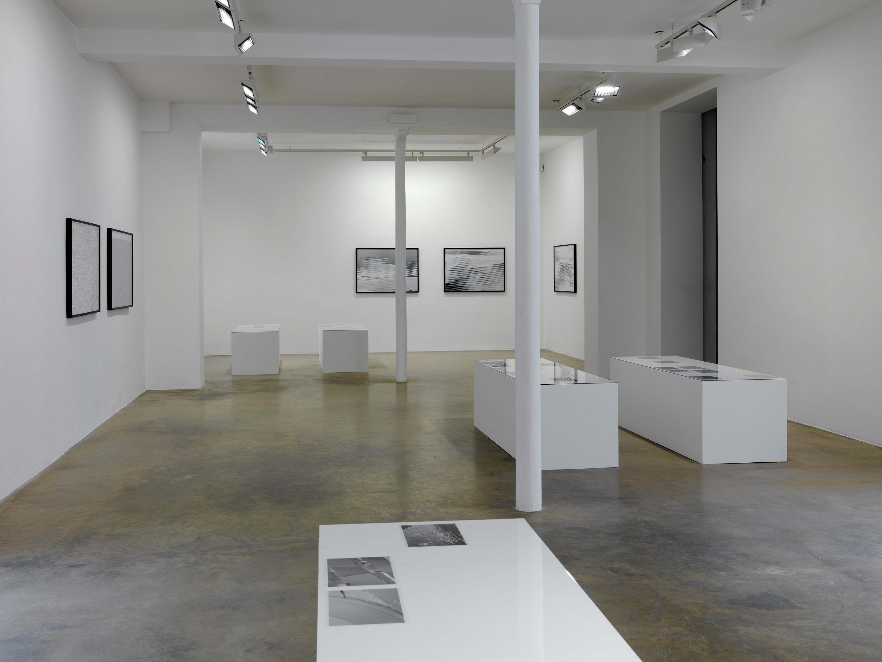 Sean Snyder, Untitled at Galerie Chantal Crousel, photo 4