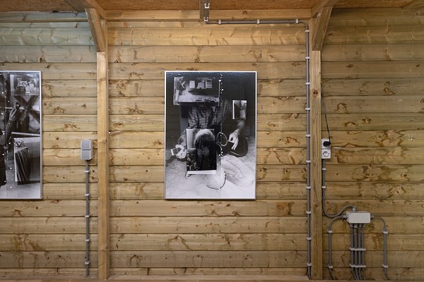 Image 4 of 21