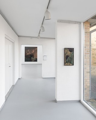 Image 4 of 21