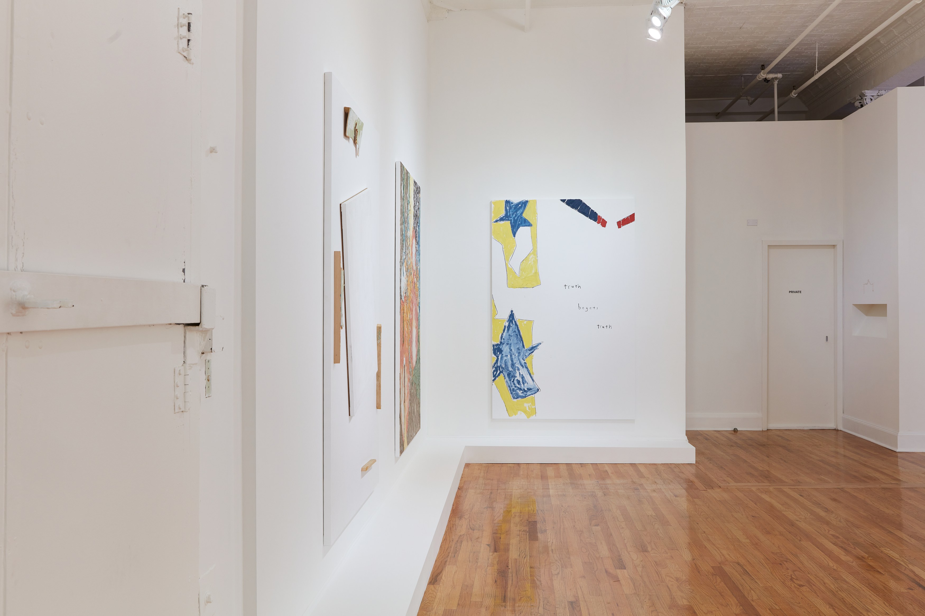 Richard Aldrich, Ei Arakawa-Nash, Virginia Overton, Untitled at Bortolami, photo 2