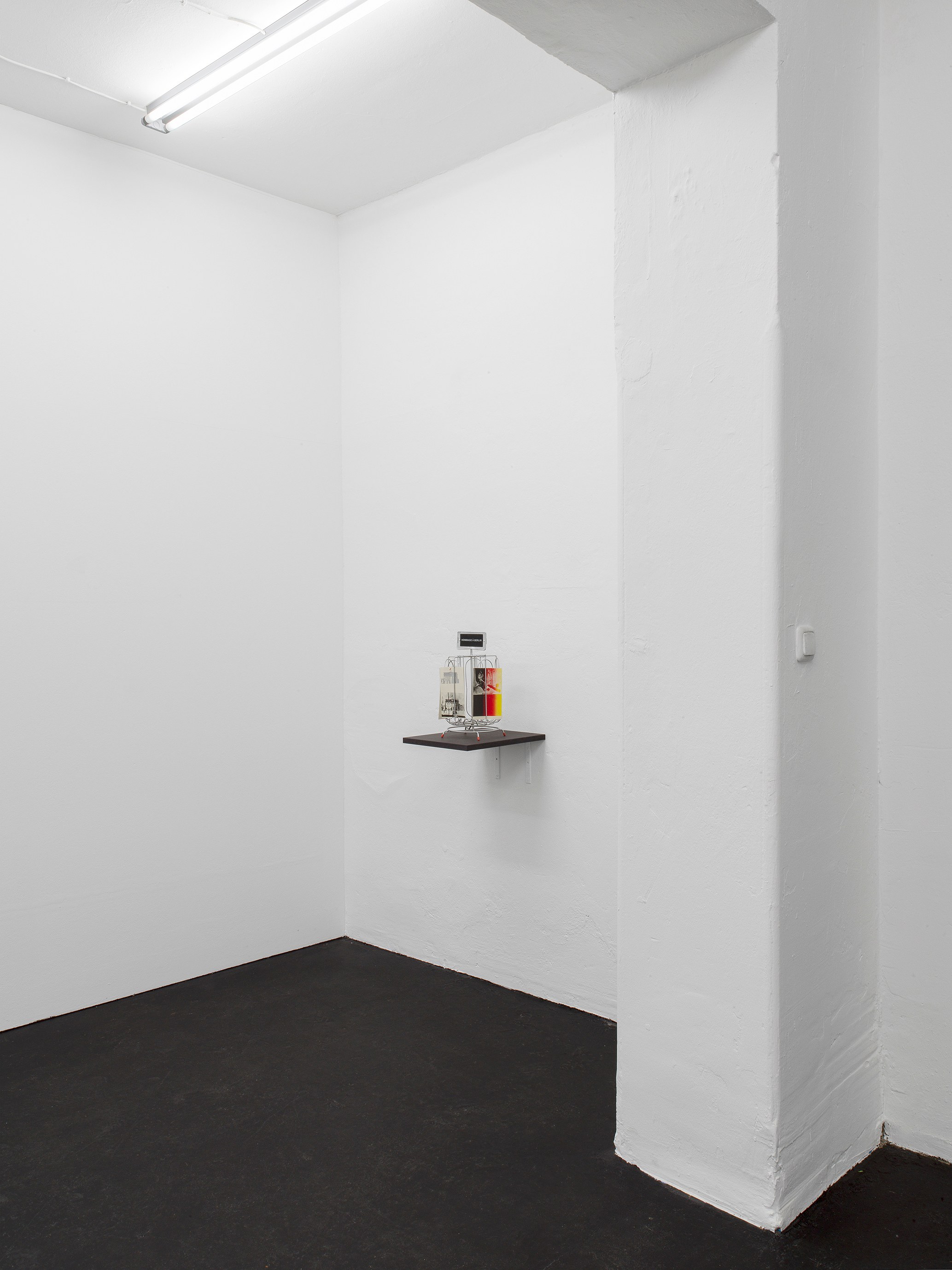 Mit Parallelität von Widersprüchen wird Komplexes missverständlicher, Mit Parallelität von Widersprüchen wird Komplexes missverständlicher at Schiefe Zähne, photo 20