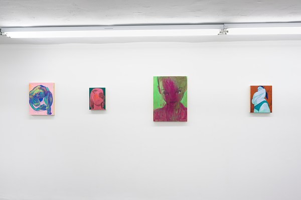 Image 4 of 40