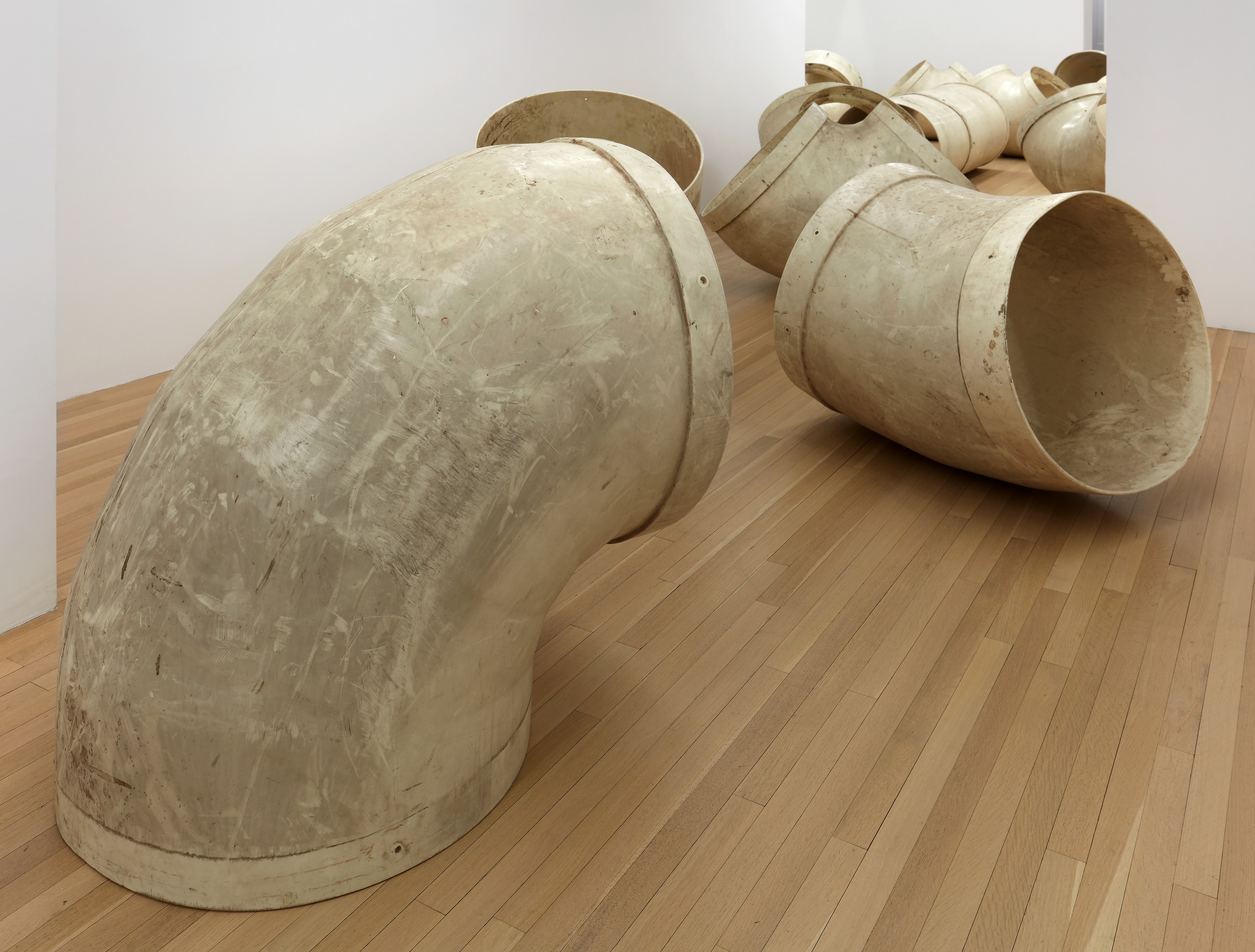 Lutz Bacher, More Than This at Galerie Buchholz, Berlin, photo 3