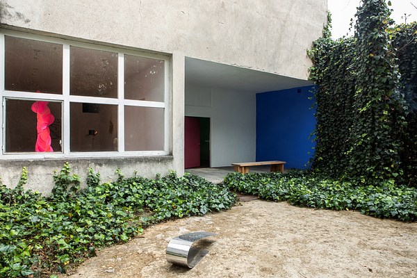 Image 1 of 28