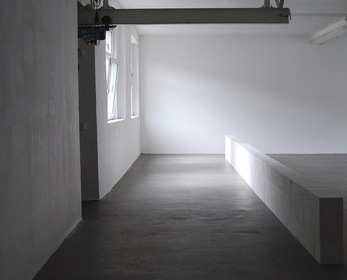 Image 2 of 8